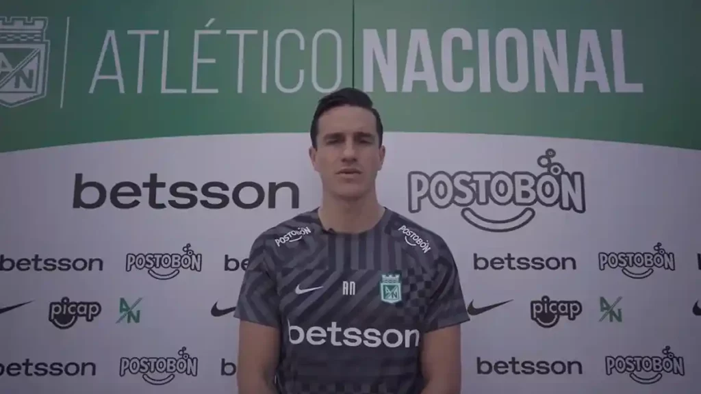 Bernardo Espinosa Nacional refuerzo